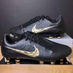 nike venom black